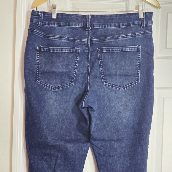 Maurices Women's Everflex High Rise Curvy Tapered Blue Jean Size 16W - Picture 4 of 7